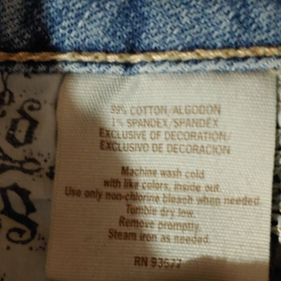 Decree cut off distressed shorts - Picture 7 of 7